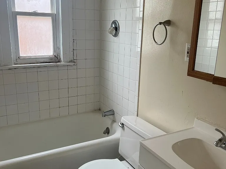 2405 Ohio Ave #4 — Photo 5
