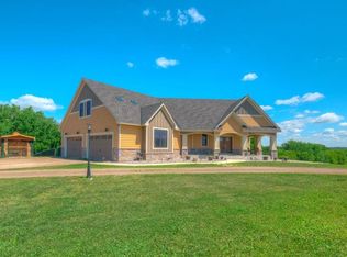 1550 Hickory Dr, Minnetrista, MN 55359