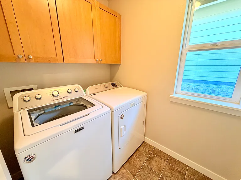 Washer & Dryer included