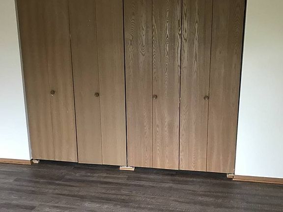 5th image of 955 Charlela Ln