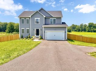 152 Pleasant St, Granby, MA 01033