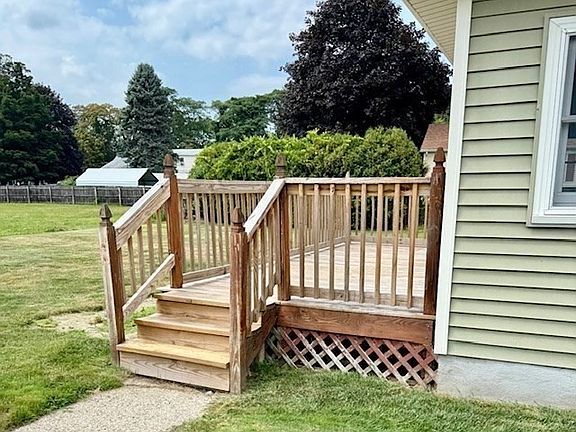 4th image of 28 Meadow Ave