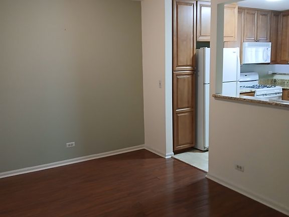 5th image of 222 W Hamilton Dr