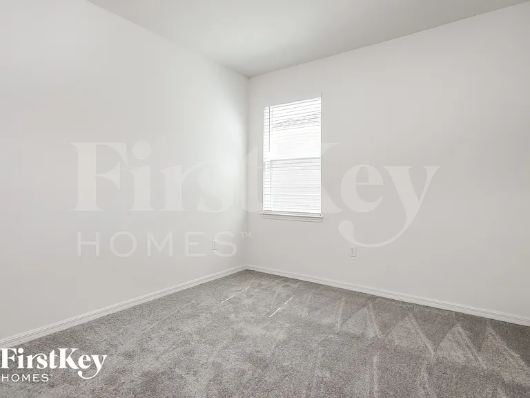 1156 Spokane Point — Photo 13