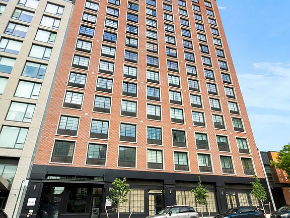 5th image of 2721 44th Dr APT 601