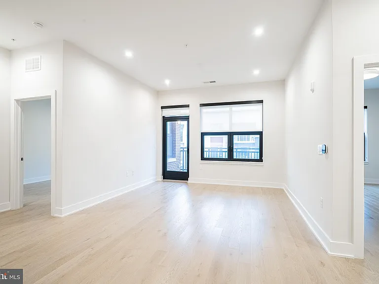 701 Swann Ave #503 — Photo 13
