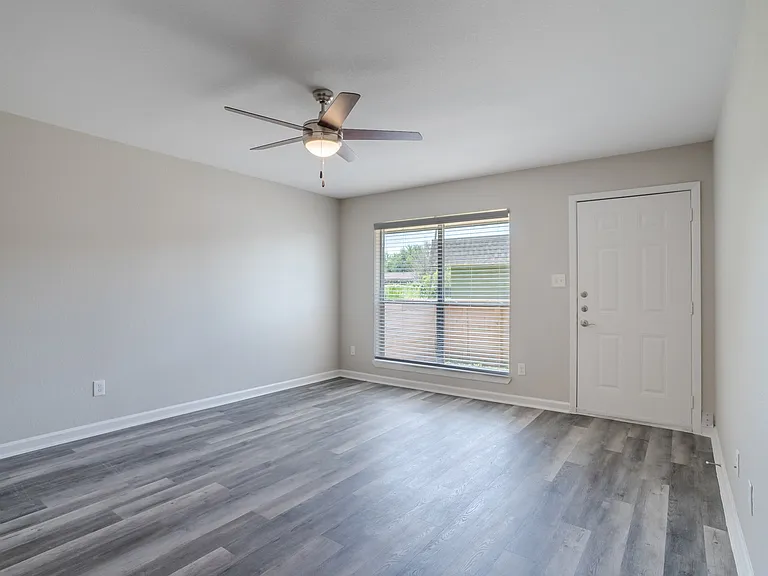 Villages at Parktown Apartment Homes — Photo 16