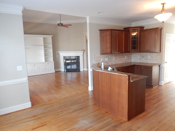 5th image of 4100 Stonehenge Ln
