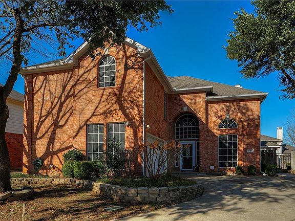 3rd image of 2704 Water Oak Dr