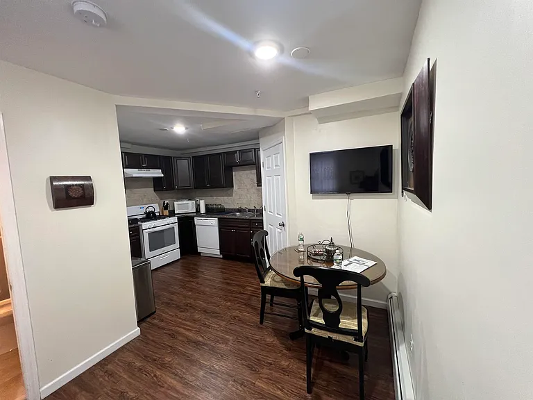 5700 Broadway #GROUND FLOOR — Photo 4