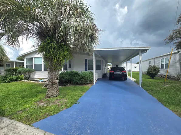 6056 Presidential Cir, Zephyrhills, FL 33540