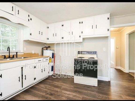 5th image of 603 Ford St