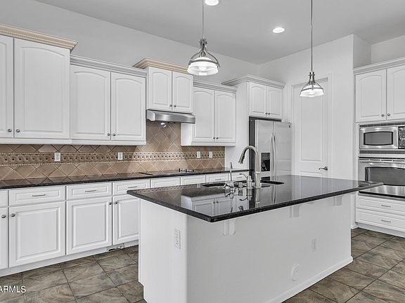 2nd image of 15470 W MONTECITO Avenue