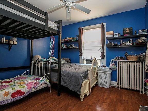 4th image of 139-141 Terrace Ave