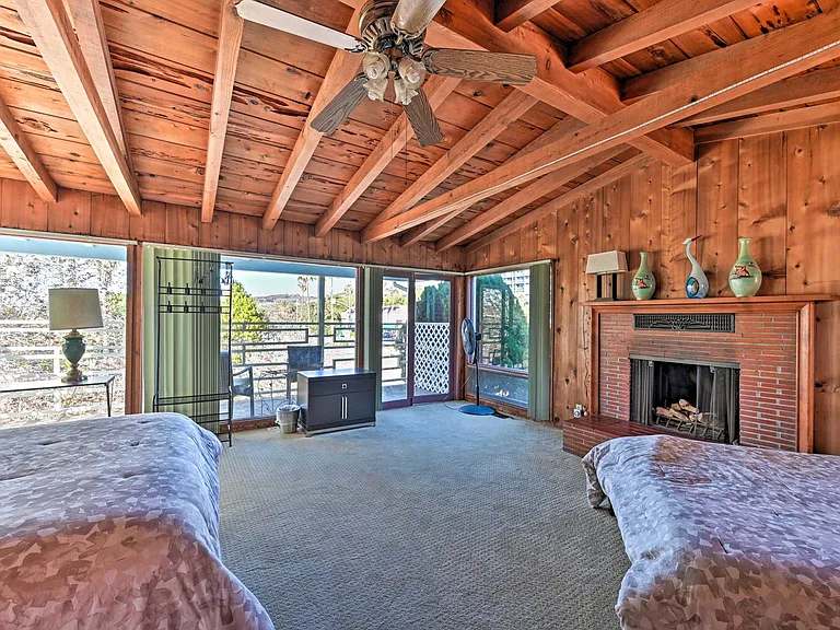 2139 Torrey Pines Rd — Photo 10