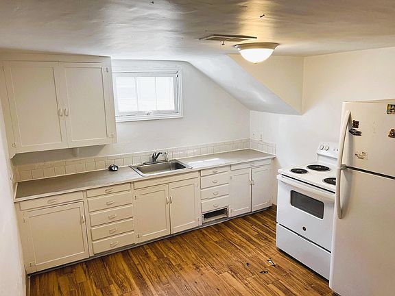 3rd image of 1915 7th Ave APT B
