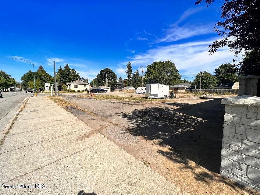 1st image of 1801 E Sherman Ave