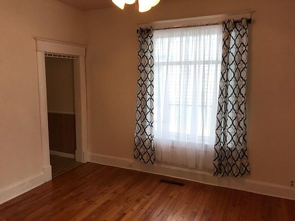 Living room/dining