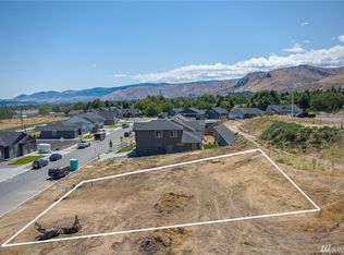 1010 Spring Mountain Dr, Wenatchee, WA 98801