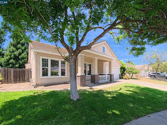 2nd image of 1689 Soledad Dr