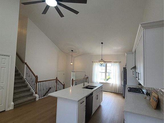 3rd image of 6817 Chaffee Ct