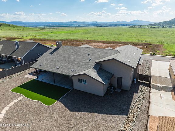 4th image of 8705 N Roughrider Rd
