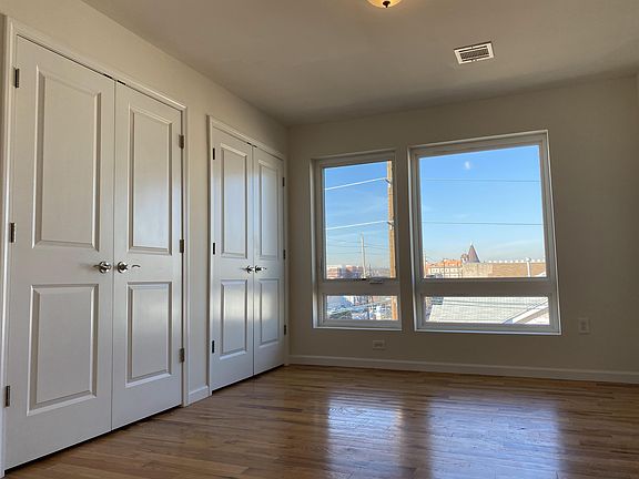 4th image of 42-48 Norfolk St #1