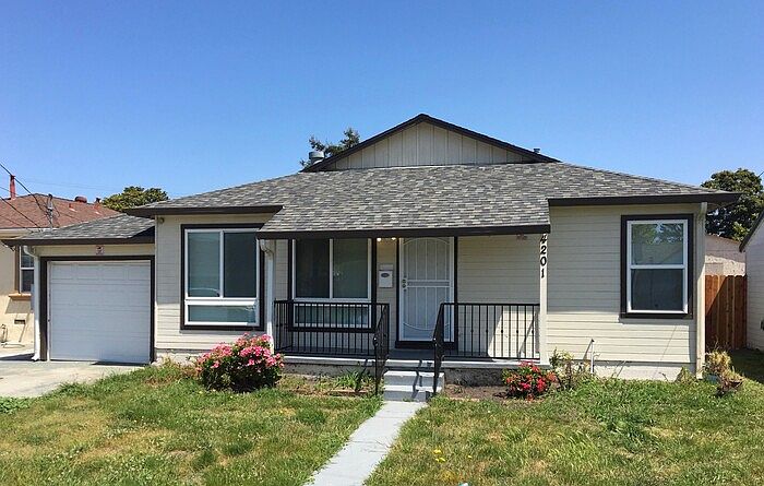 1st image of 4201 Rosewood Ave