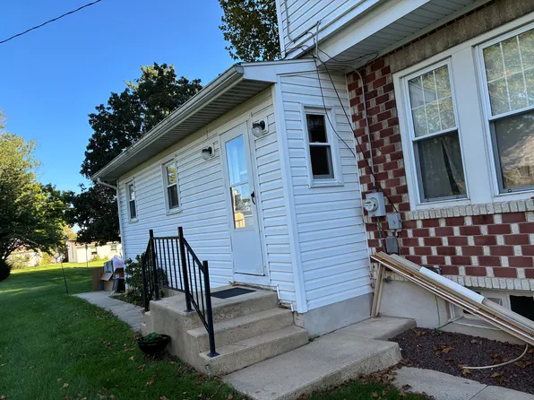 43 N Pearl St, Wernersville, PA 19565