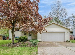 10615 Cora Dr, Portage, MI 49002