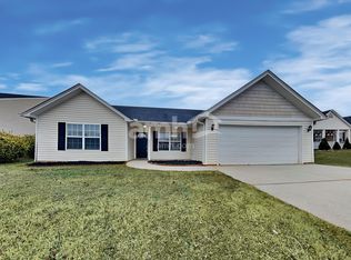 102 Parkgate Ct, Simpsonville, SC 29680