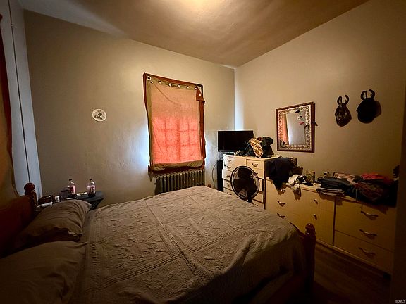 5th image of 115 S 5th St
