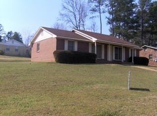 5201 Grady Dr, Columbus, GA 31907