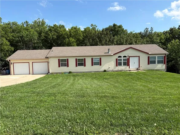 6375 SE Vollmer Dr, Lathrop, MO 64465