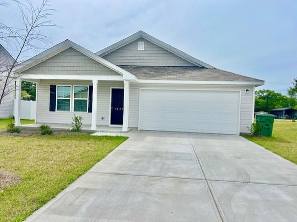 1025 Rushmore Loop