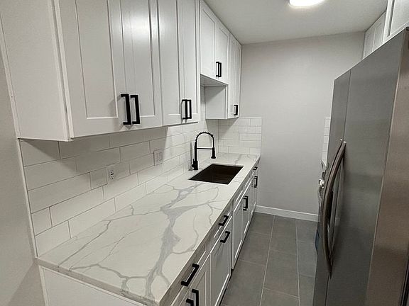 2nd image of 4540 Vista Del Monte Ave APT 2