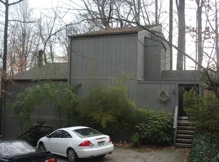 1309 Valley View Rd, Dunwoody, GA 30338