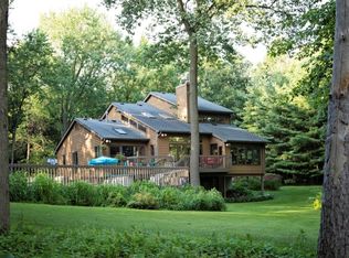 N2314 Haven Heights Rd, Fort Atkinson, WI 53538