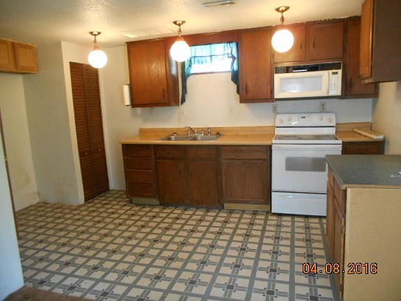 4th image of 3844 County Road 144