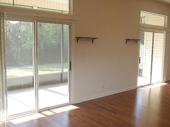 Family Room Leads to Screened Lanai