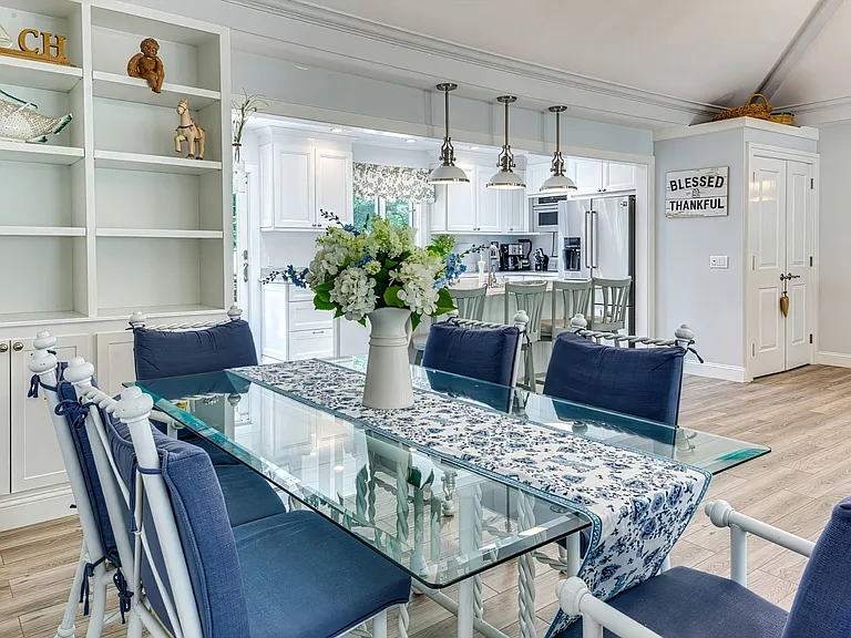 229 W Lake Dr — Photo 11