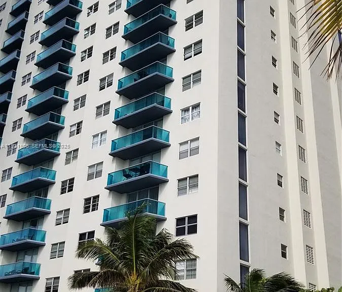 4001 S Ocean Dr #4J — Photo 2
