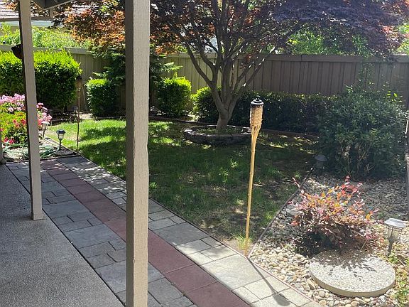 2nd image of 712 Bridgeside Dr