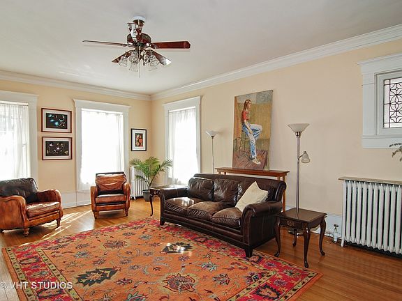 4th image of 221 Wesley Ave