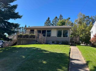 225 N Oak Bend Dr, Duluth, MN 55811