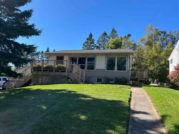 225 N Oak Bend Dr, Duluth, MN 55811