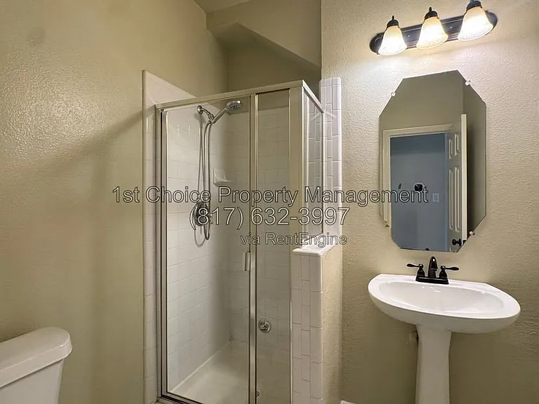 3006 Upland Dr — Photo 10