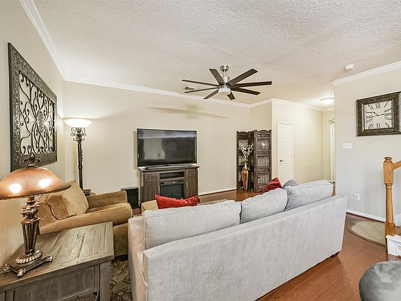 4th image of 1430 W 24th St