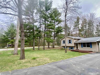 1729 Melody Ln, Interlochen, MI, 49643