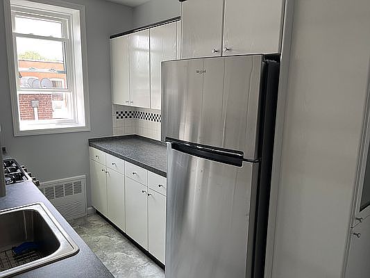 2nd image of 2371 E 22nd St APT 2R
